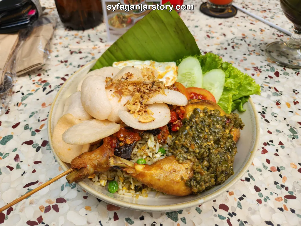 Ayam sambal hijau Tilu Kitchen