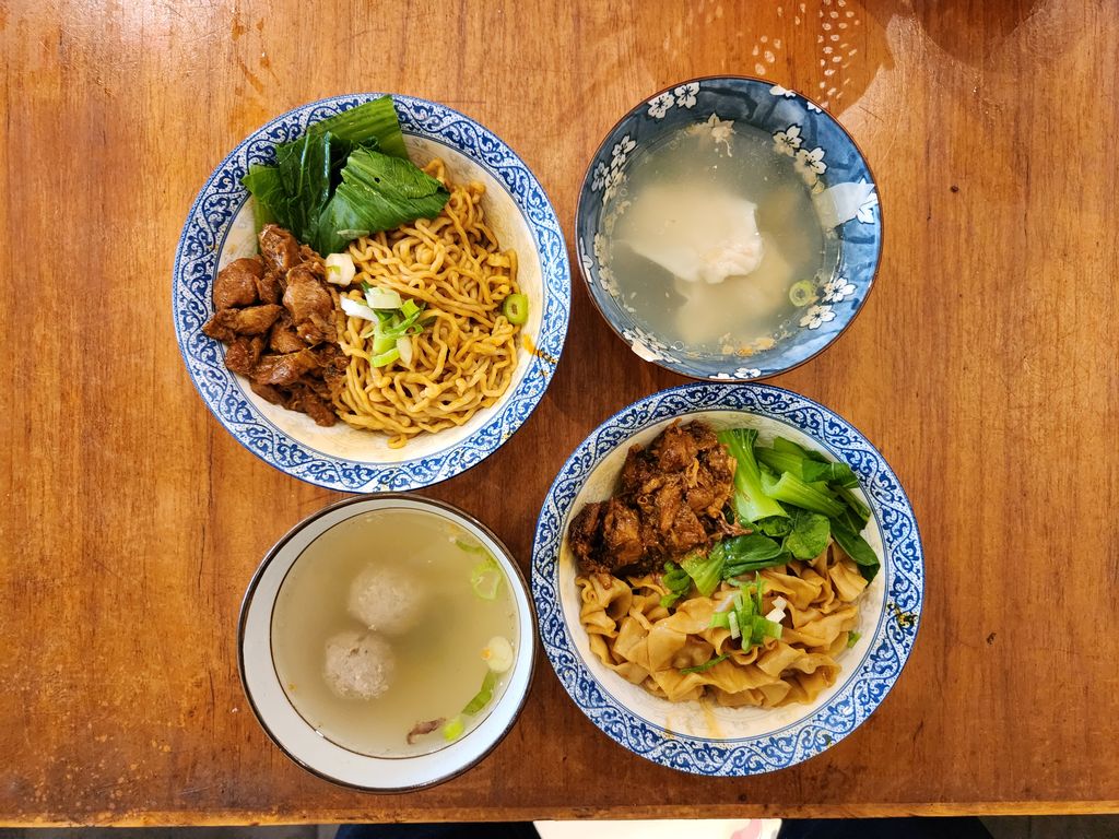 Sarapan Di Bakmie Tjo Kin Bakmi Di Cihapit Yang Selalu Penuh