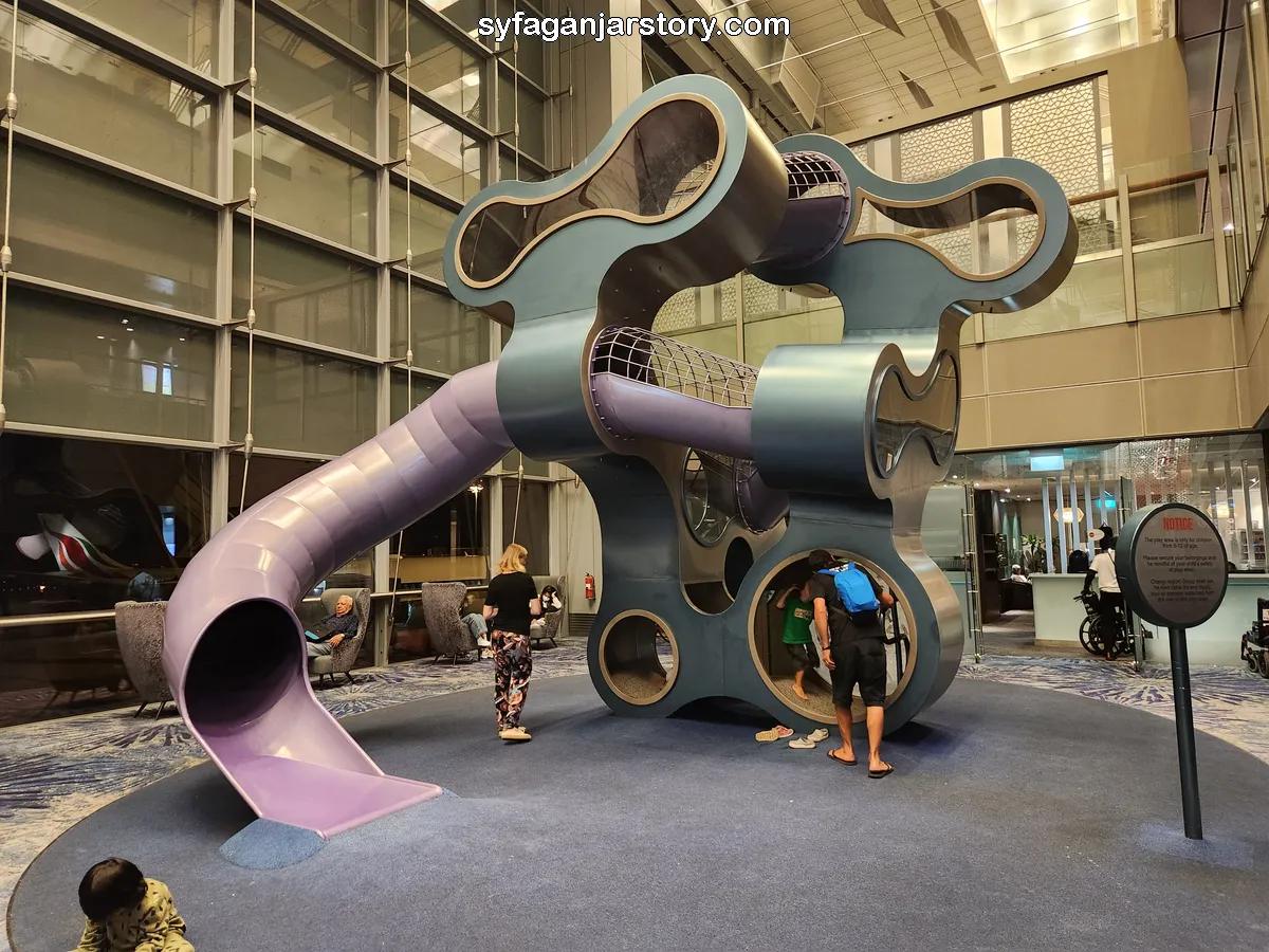 Playpoint for kids at Changi T3