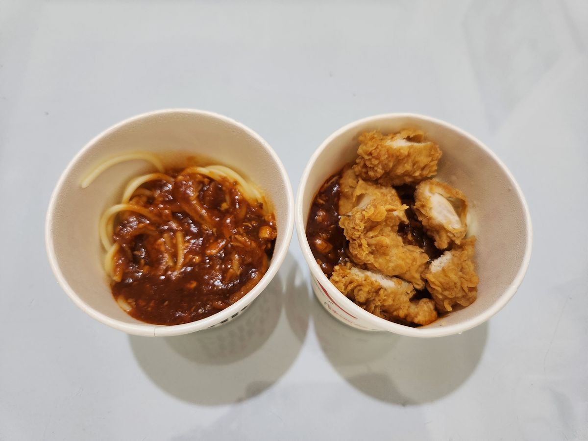 Ini Bedanya Spaghetti Deluxe dan Spaghetti Supreme KFC
