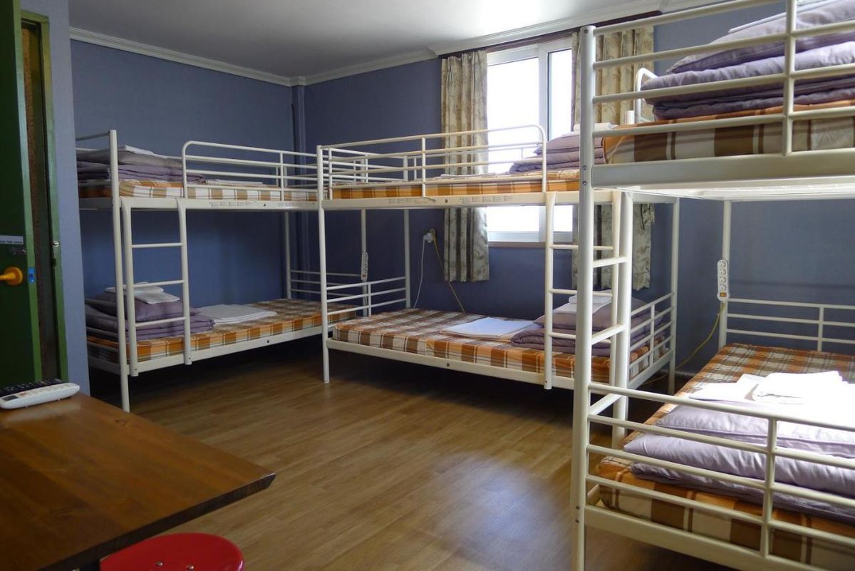bunk bed hostel